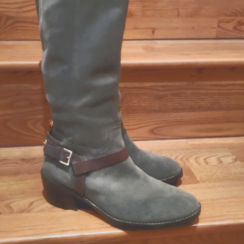 EUC Ivanka Trump Zip Grey Suede Boots 👢 Size 7 Gold Hardware: Fabulous!